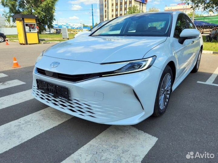 Toyota Camry 2.0 CVT, 2024