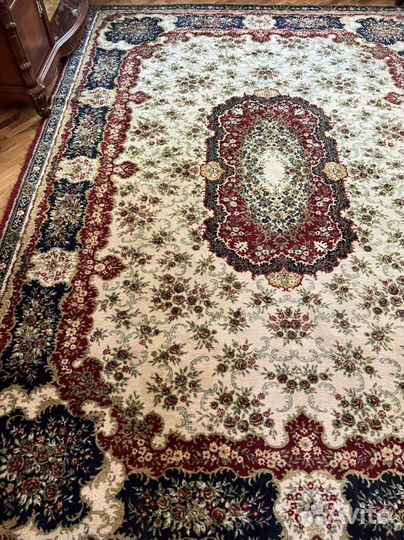 Ковер шерстяной