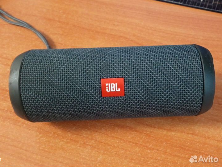 Колонка jbl flip essential