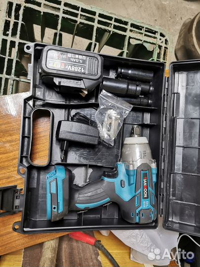 Гайковерт аккумуляторный