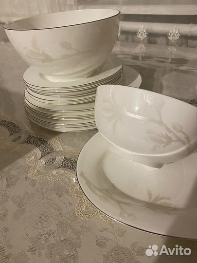 Набор столовой посуды новый