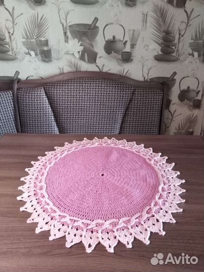 Салфетка на стол ручной работы