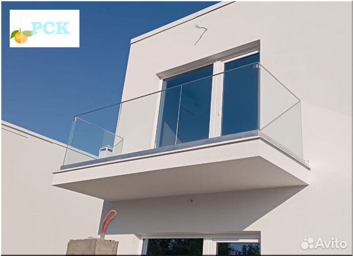 Стеклянные ограждения балкона