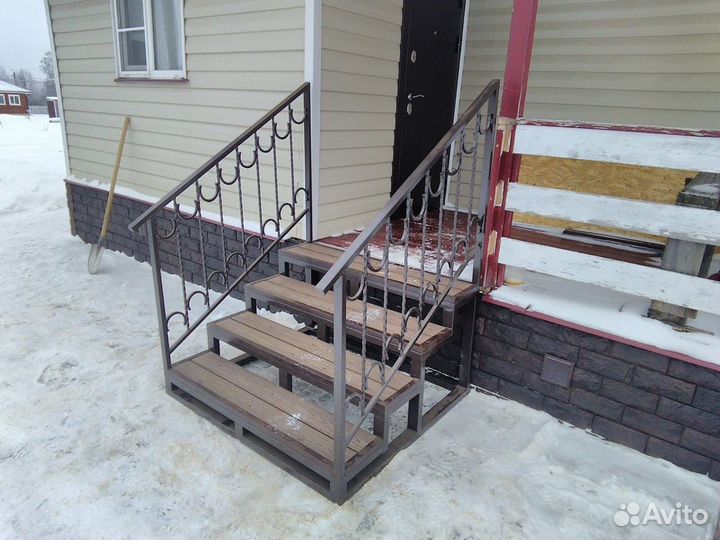 Ступени к террасе