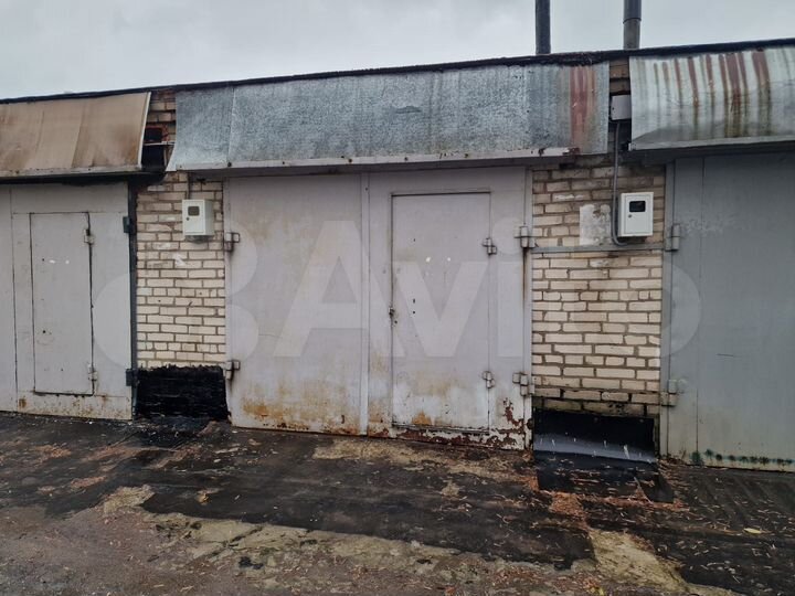 Гараж, > 30 м²