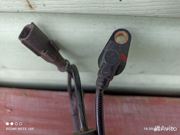 Датчик абс Рено Дастер 4х4