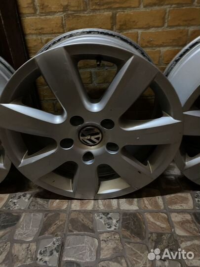 Диски литые 17d vw tuareg комлект 4 шт