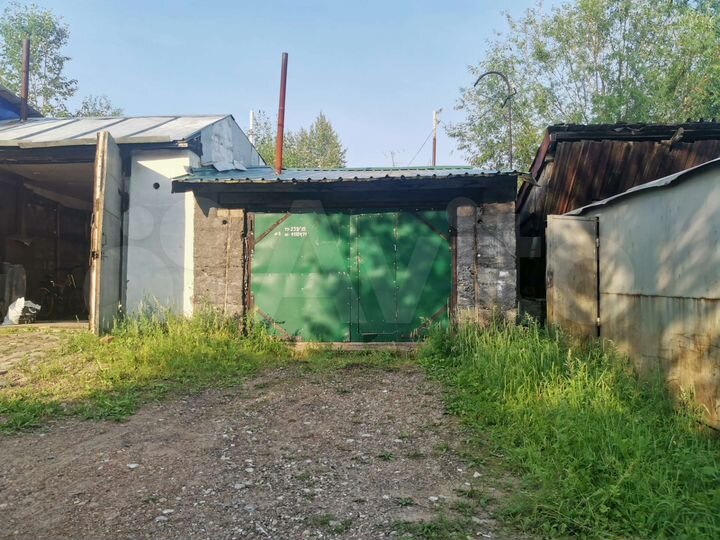 Гараж, > 30 м²