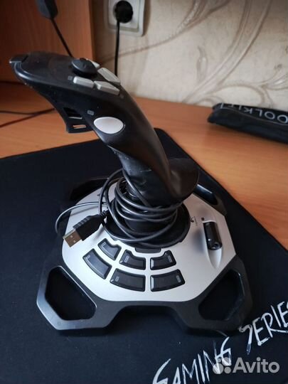 Джойстик Logitech extreme 3D pro