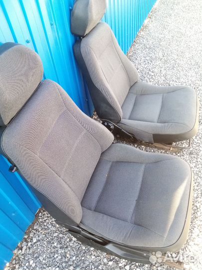 Передние сиденья