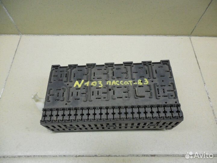 Блок предохранителей Passat B3 1988-1993