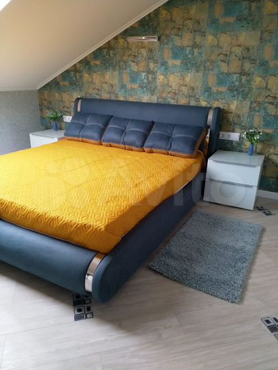 3-к. квартира, 105 м², 3/3 эт.