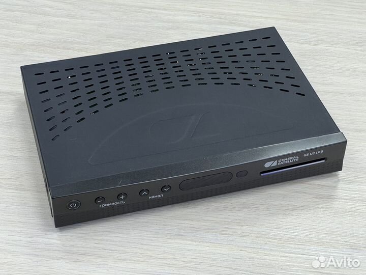 Ресивер триколор gs b211