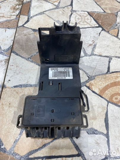 Блок предохранителей (моторный отсек) Citroen C4