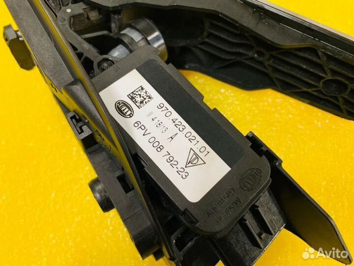 Педаль газа передняя Porsche Panamera 970 008696