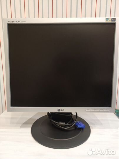 Монитор LG flatron L1750U