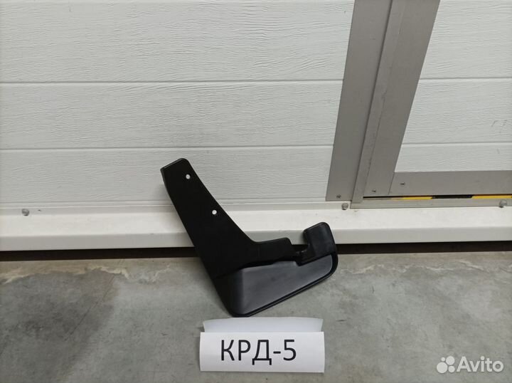 Брызговик передний правый Outlander 2 хл 2007-2012