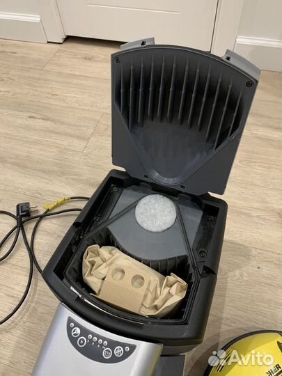 Робот пылесос Karcher RC 3000