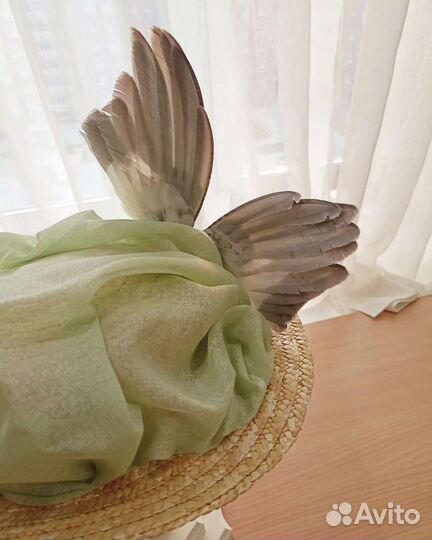 Декор из перьев для исторической шляпы