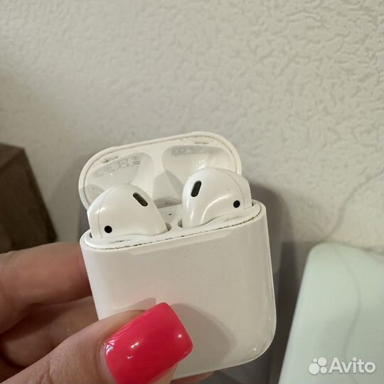 Беспроводные наушники apple airpods