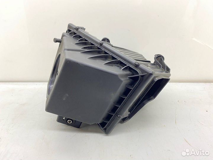 Корпус воздушногo фильтра Land Rover LR071943