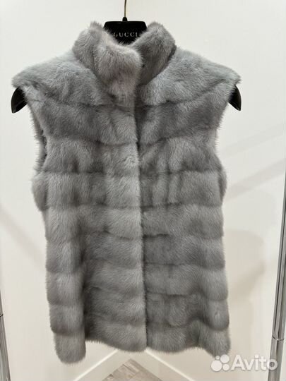 Жилетка норковая (голубая норка) S