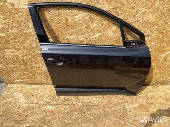 Передняя правая дверь Тойота С-хр