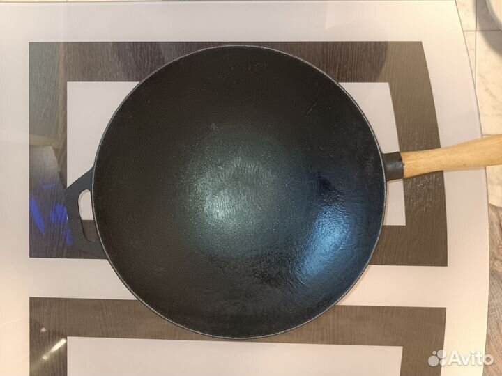 Чугунная сковорода вок