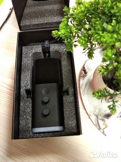 Микрофон Fifine AM8