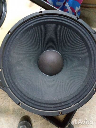 Динамики JBL 15 новые