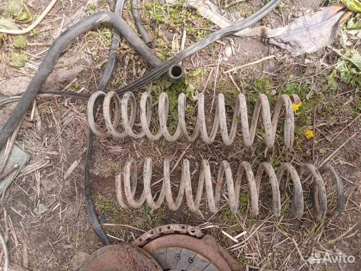 Пружина задняя Audi 80 В3