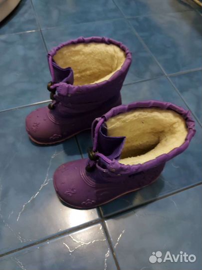 Резиновые утепленные сапоги для девочки