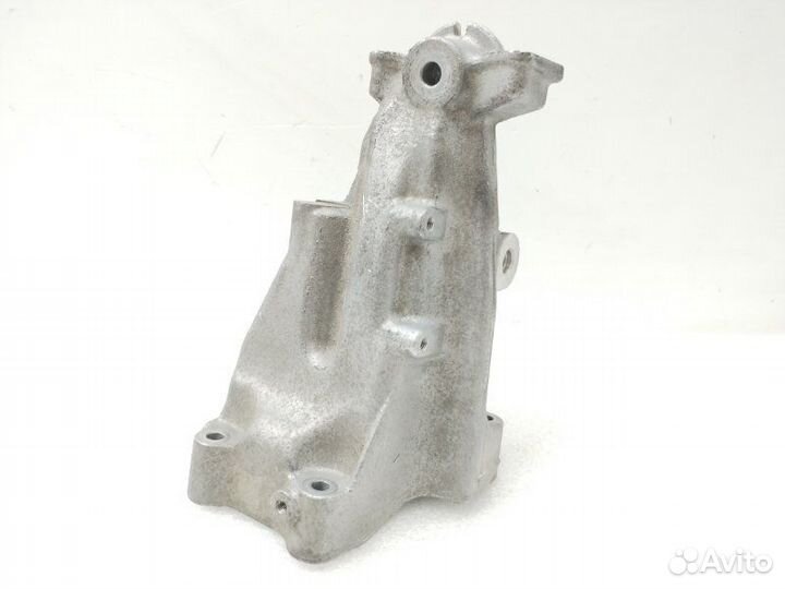 Кронштейн двигателя правый Mercedes-Benz Glc-Class