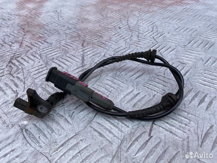 Датчик ABS Передний левый Peugeot 3008