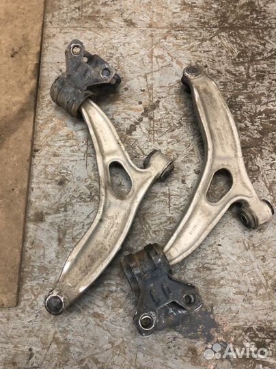 Рычаги передние Ford Focus 3 под ремонт