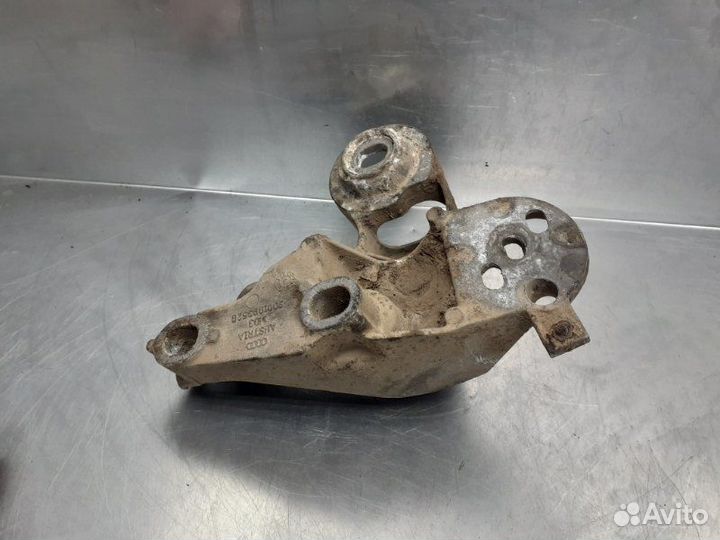 Кронштейн двигателя правый Audi A4 B5 1994-2001