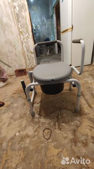 Санитарный стул туалет