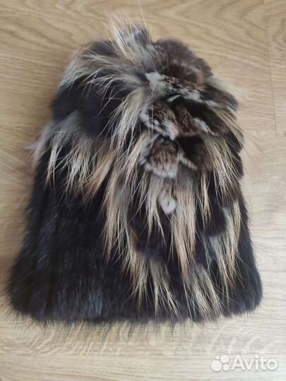 Шапка с натурального меха, женская