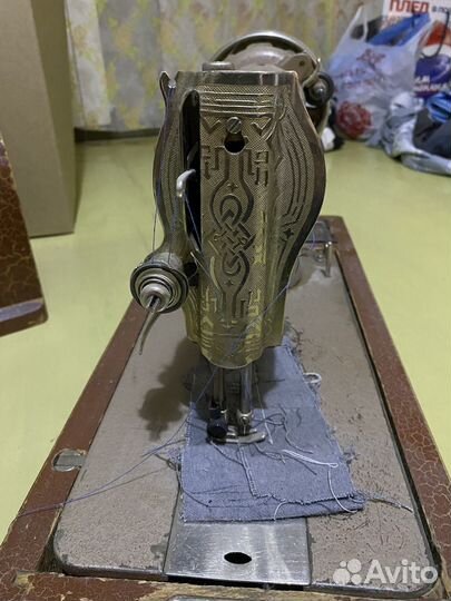 Швейная машинка (старинная)