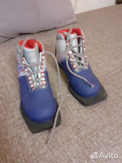 Лыжные ботинки