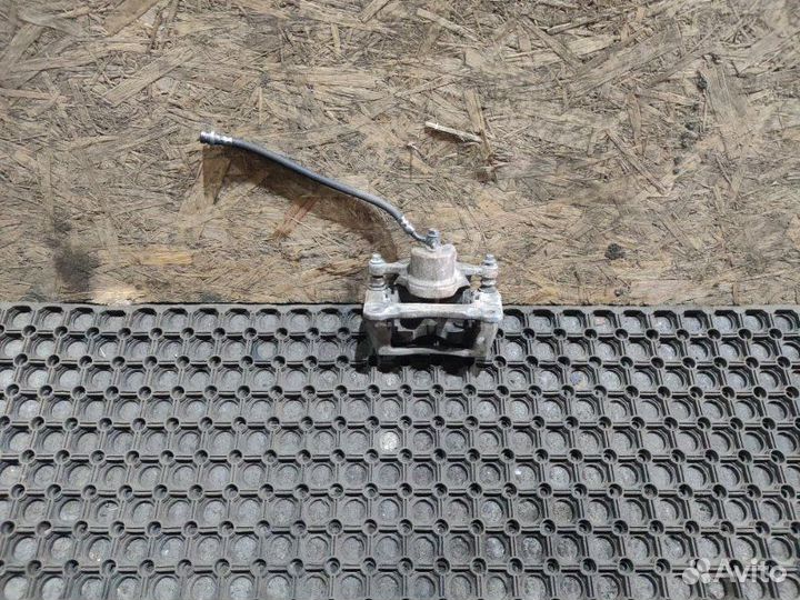 Суппорт тормозной задний правый Genesis G70 седан