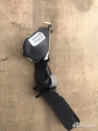 Ремень безопасности задний правый Ford Escape