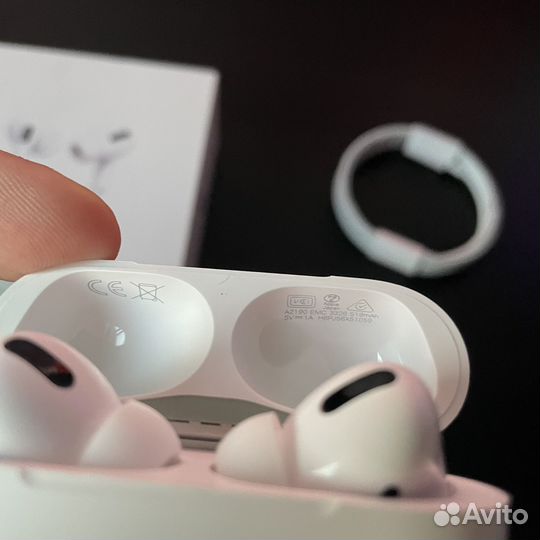 Наушники AirPods Pro A2084