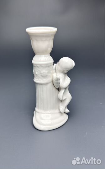 Фарфоровый подсвечник