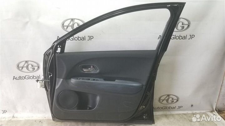 Дверь передняя правая Honda Vezel