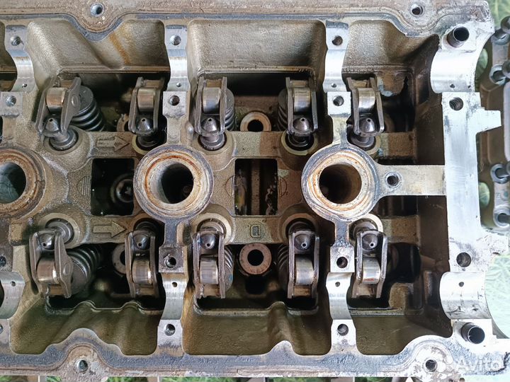 Головка двигателя Dodge Caravan 2.4 EDZ 2001 -2003