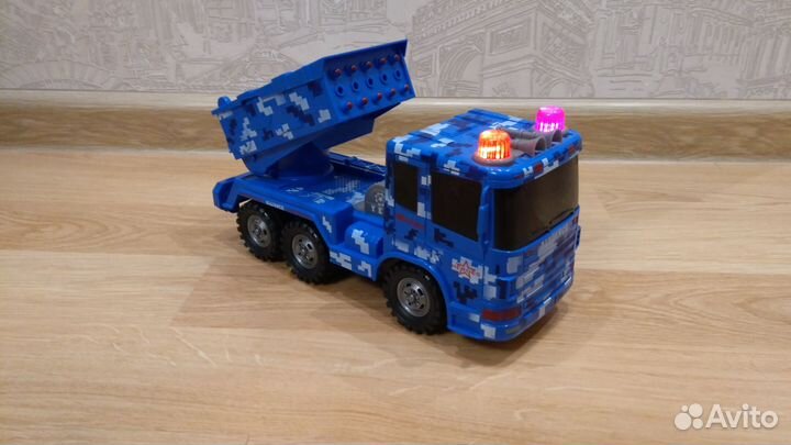 Игрушка Global Bros Боевая машина