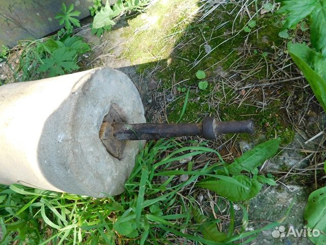 Старинный наждак-точилка с рукояткой ри