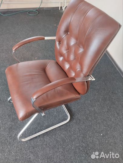 Офисный стул