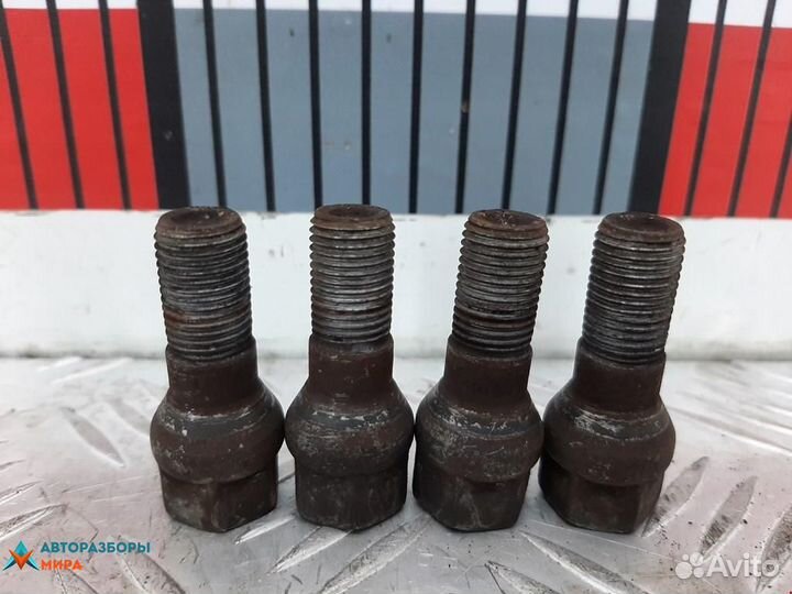 Болт колесный Citroen Xsara Picasso 2003